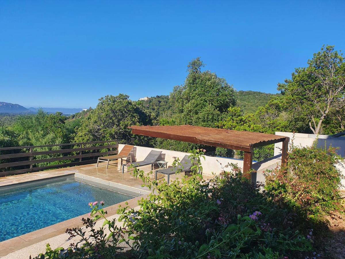 Tres Belle Vue Et Piscine Chauffee - Baccalocation