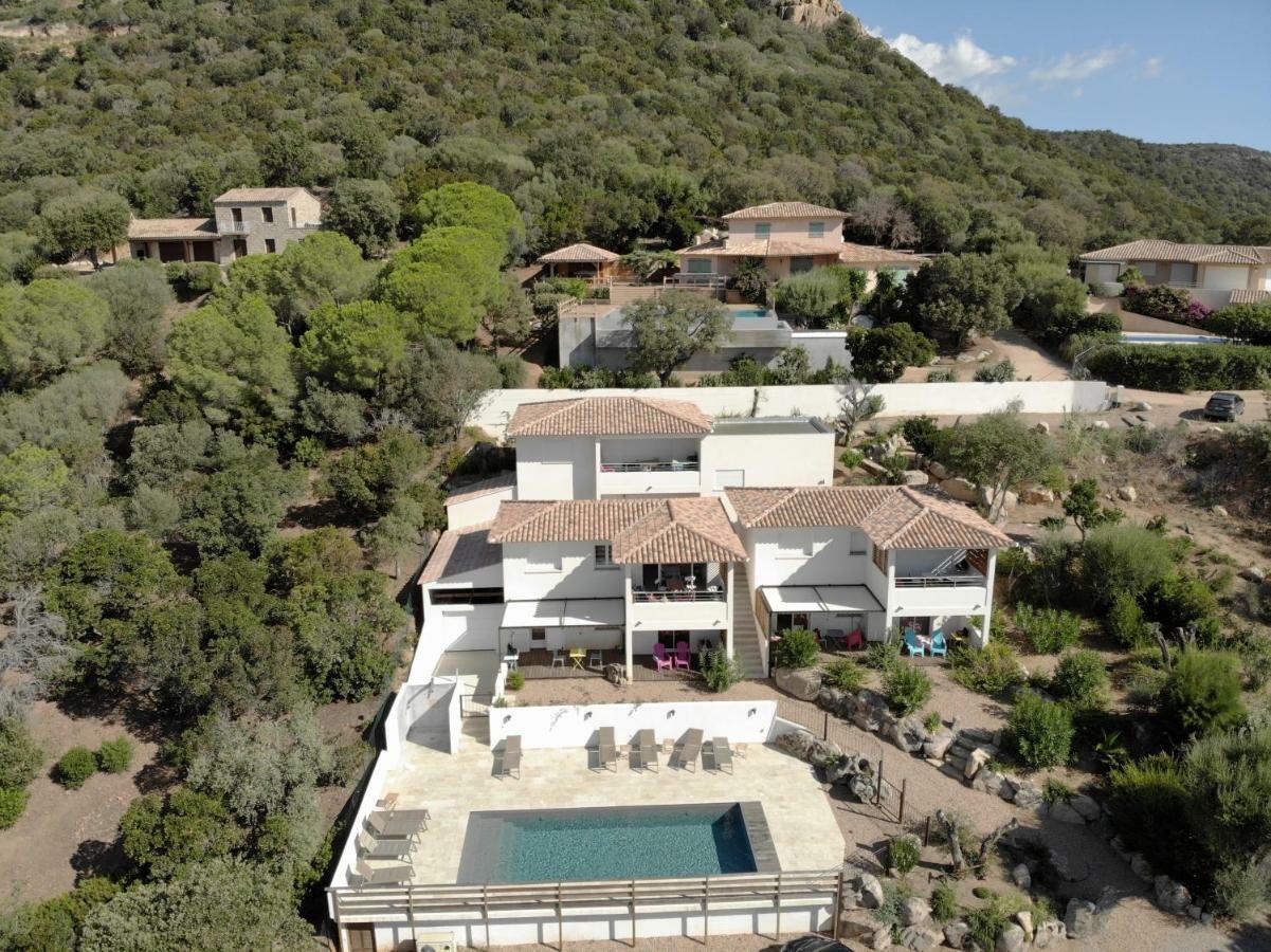 Tres Belle Vue Et Piscine Chauffee - Baccalocation